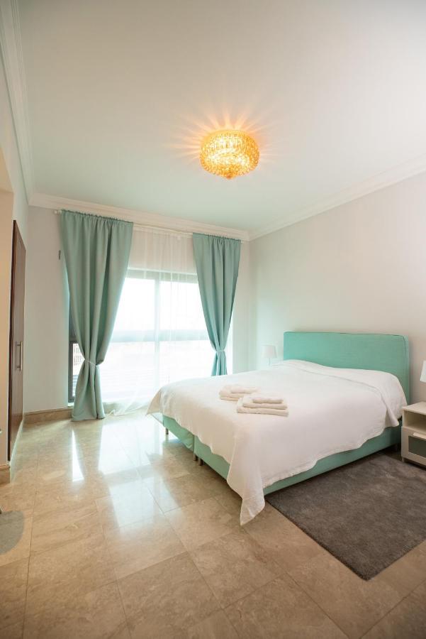 Apartmán Gorgeous 2Br In Fairmont Dubaj Exteriér fotografie