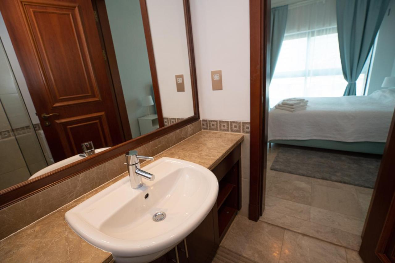 Apartmán Gorgeous 2Br In Fairmont Dubaj Exteriér fotografie